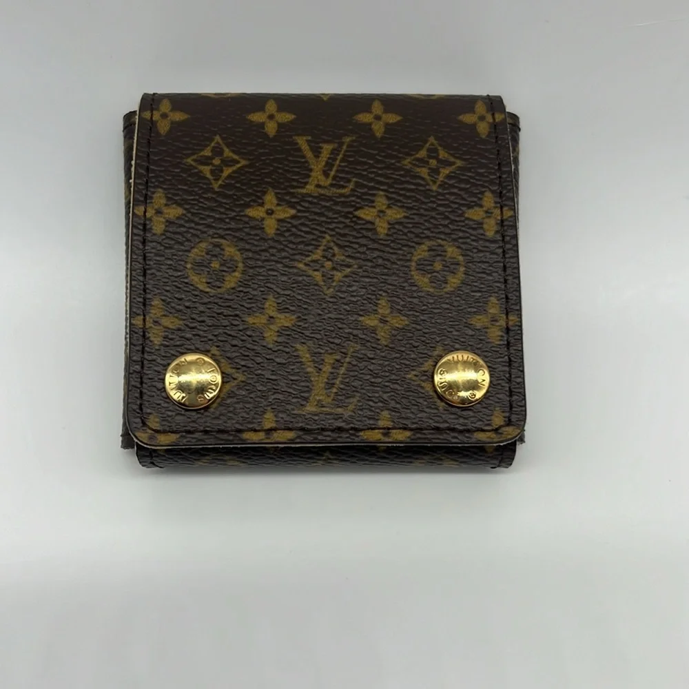 Louis Vuitton NWB Vintage 18K Yellow Gold Tiger Eye Padlock Shaped Pendant - Picture 11 of 16